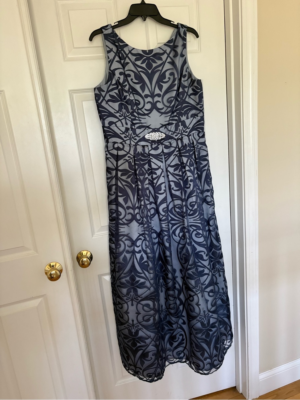Jessica Howard Navy and Light Gray Sleeveless Maxi Dress with Jeweled Waist